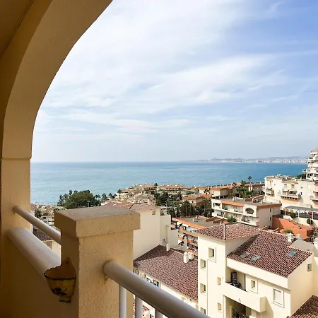 Beautiful With Sea Views! Apartment